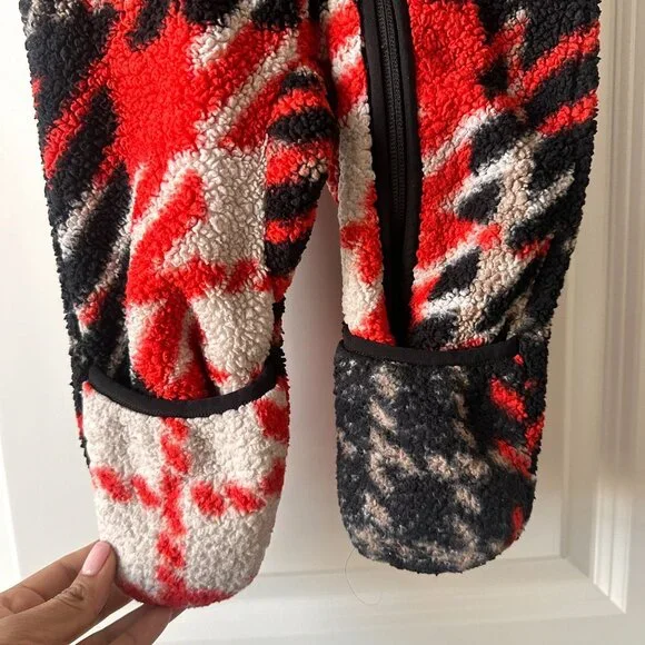The North Face Baby Cabin Fleece One-Piece 6-12 Months Red/Black fleece